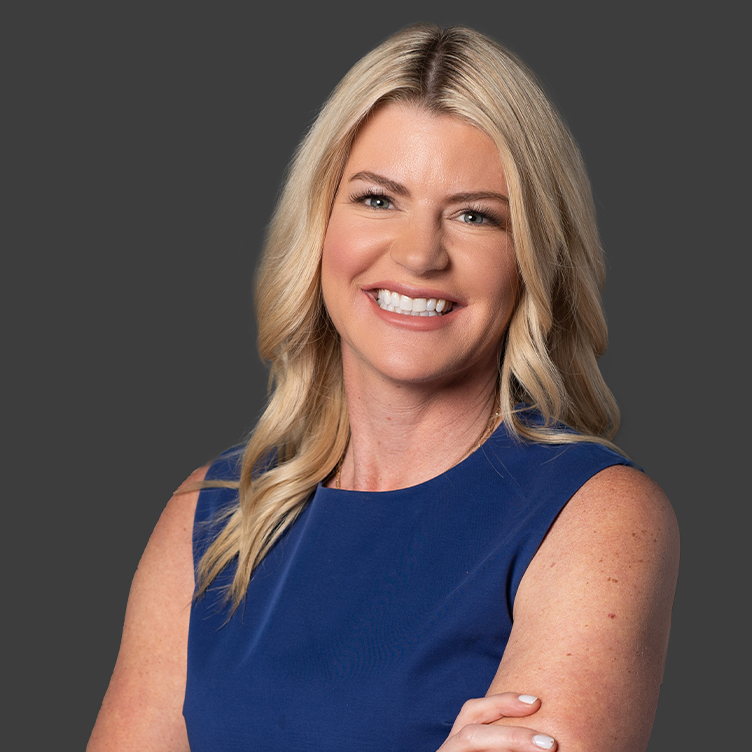 Photo of Kelli Carhart